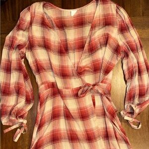 Melrose & Market Women's Sz L Red Rust Beige Plaid Wrap Tie Front Mini Dress